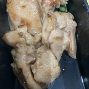 醤油麹漬けの鶏モモ肉炒め